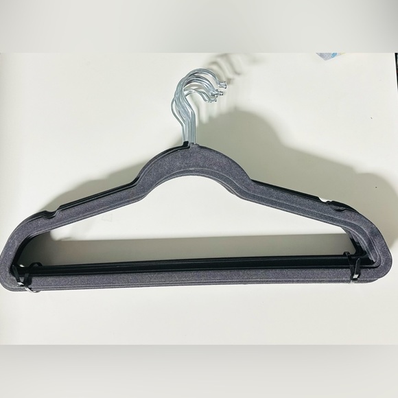 Closet complete 12 velvet hangers heather gray - Picture 3 of 3